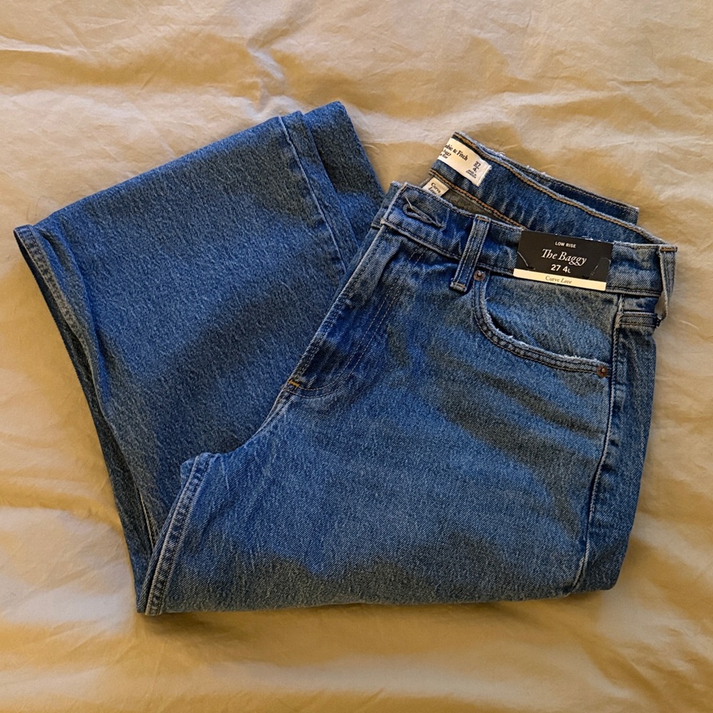 Abercrombie Baggy Low Rise Curve Love Jeans